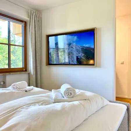 Hof & I Bergblick I Balkon I Parken * Риден