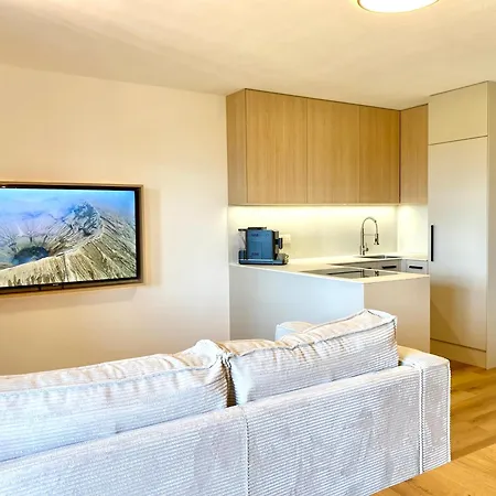 Hof & I Bergblick I Balkon I Parken Риден